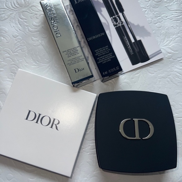 COPY - DIOR Compact Mirror - Picture 1 of 5